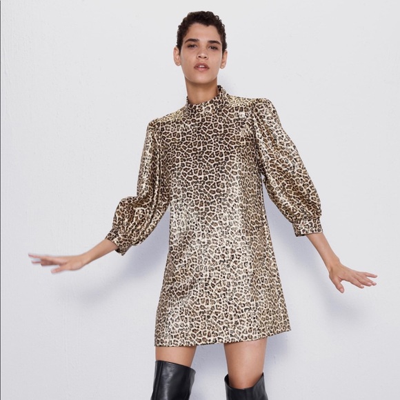 leopard print puff sleeve dress